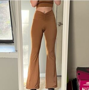 Offline by Aerie Real Me Rutched Flare Leggings Size Small